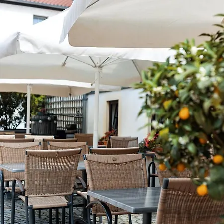 Πανσιόν Weingut Schuh - Zur Bosel 3*