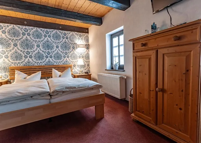 بيت ضيافة Weingut Schuh - Zur Bosel 3*