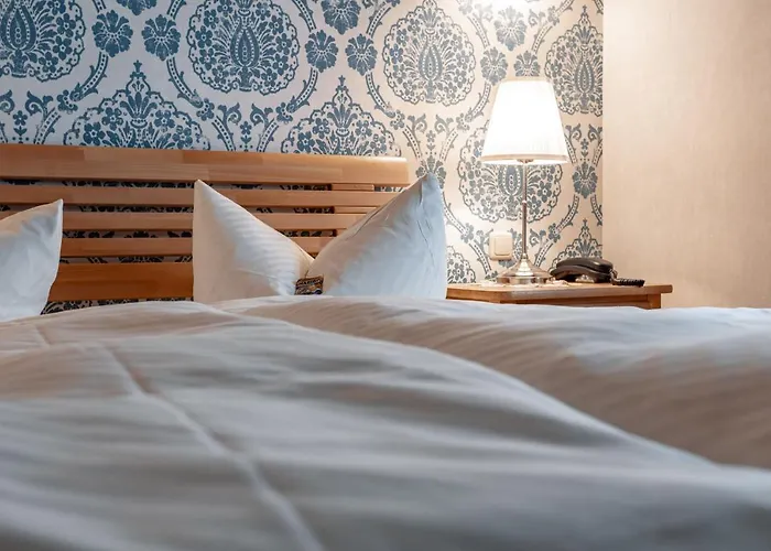 Weingut Schuh - Zur Bosel 3* كوسفيج