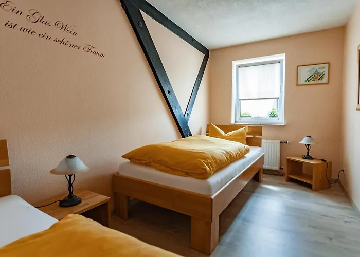 Weingut Schuh - Zur Bosel بيت ضيافة كوسفيج