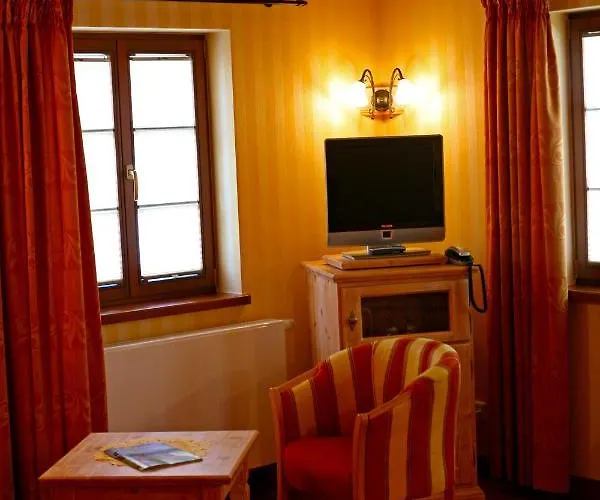 بيت ضيافة Weingut Schuh - Zur Bosel 3*